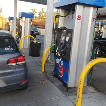 Moe’s Stop - Leaky Nozzle and the owner didn't even bother to come out to see if the situation is safe!! - Gas Stations Near Me - San Jose, California
