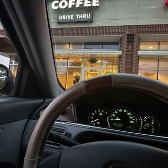 Starbucks - a driver's view of a coffee shop - Coffee & Tea Near Me - Bolingbrook, Illinois
