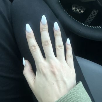 Deluxe Nail & Spa - Nail Salons Near Me - Dallas, Texas