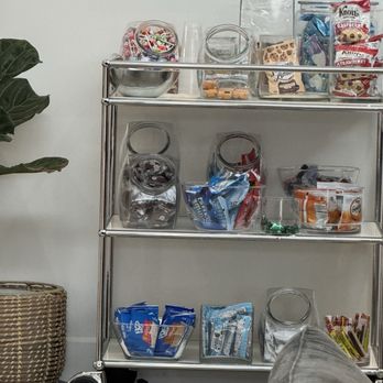 Morganroth Greg, MD - Their snack cart in the waiting room! They also have a freezer filled with ice cream bars and treats! - Doctors Near Me - Palo Alto, California Morganroth Greg, MD - Their snack cart in the waiting room! They also have a freezer filled with ice cream bars and treats! - Doctors Near Me - Palo Alto, California