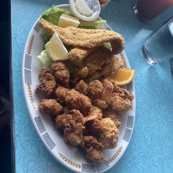 Southern Diner - Captains Platter Lunch - Southern Near Me - Burien, Washington