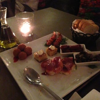 Pintxos - One of the 3 plates of tapas that came one by one: mushrooms, chorizo, croquettes, shrimp and potato galette - Spanish Near Me - Copenhagen, 84