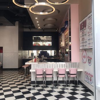 Atomic Creamery - This is what we saw fir 10 minutes. No one to help us, and still, as we left, no one behind the counter. - Ice Cream & Frozen Yogurt Near Me - Newport Beach, California
