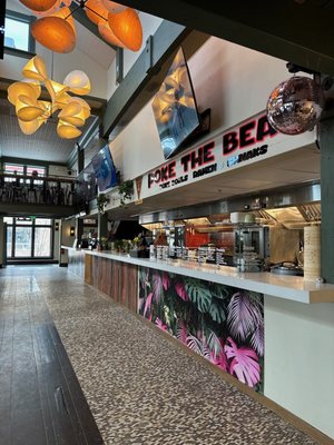 The Common Bar by null