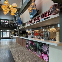 The Commons Food Hall - Sizzlin Jamaican, Yield, Poke the Bear
