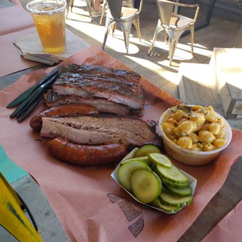 la Barbecue - Brisket, pork ribs, links, and mac and cheese - Barbeque Near Me - Austin, Texas la Barbecue - Brisket, pork ribs, links, and mac and cheese - Barbeque Near Me - Austin, Texas