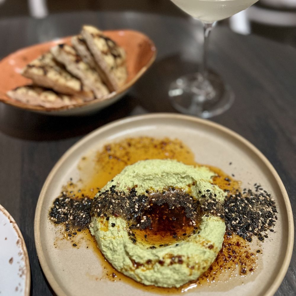 Gràcia Mediterranean - Fresh chickpea hummus (naturally green!) @littlebitesatx on IG - Cocktail Bars Near Me - Austin, Texas Gràcia Mediterranean - Fresh chickpea hummus (naturally green!) @littlebitesatx on IG - Cocktail Bars Near Me - Austin, Texas