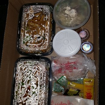 Royal Cantonese Restaurant - War Mein noodles, empress chicken, egg rolls, and wonton dumpling soup. - Chinese Near Me - Mundelein, Illinois Royal Cantonese Restaurant - War Mein noodles, empress chicken, egg rolls, and wonton dumpling soup. - Chinese Near Me - Mundelein, Illinois
