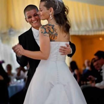 Los Willows Wedding Estate - First dance- Look At Where We Are, Hot Chip - Venues & Event Spaces Near Me - Fallbrook, California Los Willows Wedding Estate - First dance- Look At Where We Are, Hot Chip - Venues & Event Spaces Near Me - Fallbrook, California