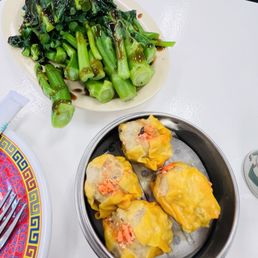 Shumai and Chinese broccoli
