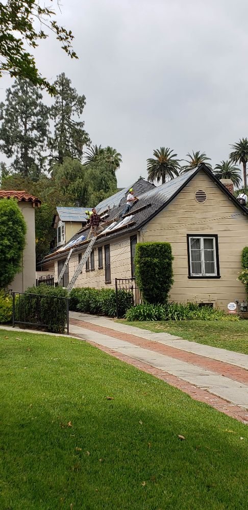 Slide of Alpha Roofing