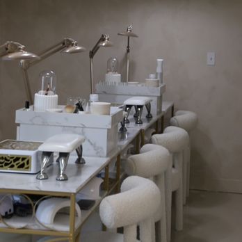 Klou Nail Studio - Nail Salons Near Me - Newport Beach, California