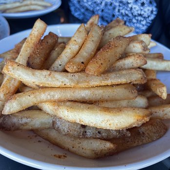 Britesmith Brewing - Williamsville - Fries - Pizza Near Me - Williamsville, New York Britesmith Brewing - Williamsville - Fries - Pizza Near Me - Williamsville, New York