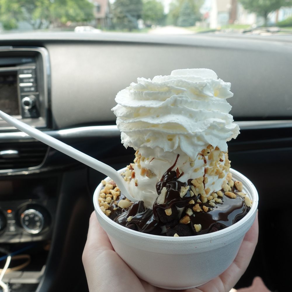 Brownie Sundae to go Brownie Sundae to go