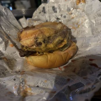 The Drop In - Cheeseburger - Wine Bars Near Me - Chicago, Illinois