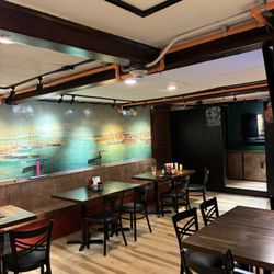 Winfield's - Seating area