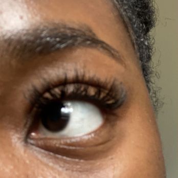A Lash Life - This is the right eyelash which i could deal with if the left eyelash wasn't so scanty. - Eyelash Service Near Me - Atlanta, Georgia