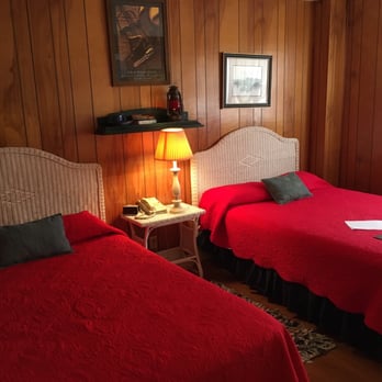 Seminole Inn - Our room - Hotels Near Me - Indiantown, Florida