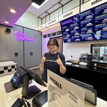 Downtowner - Brianna taking my order - Burgers Near Me - Las Vegas, Nevada Downtowner - Brianna taking my order - Burgers Near Me - Las Vegas, Nevada