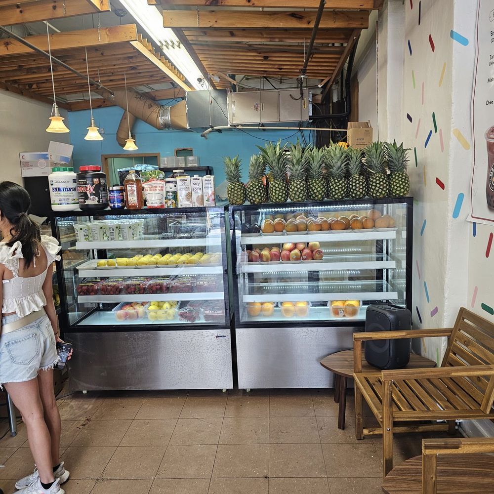 Mr Mango Tea & Juice - Inside - Juice Bars & Smoothies Near Me - Ottawa, Ontario Mr Mango Tea & Juice - Inside - Juice Bars & Smoothies Near Me - Ottawa, Ontario
