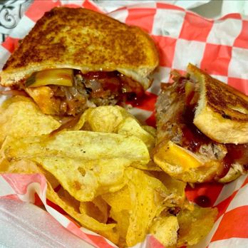 McGinnis’ Grill - BBQ Sammy @ColumbusFoodDude - Food Trucks Near Me McGinnis’ Grill - BBQ Sammy @ColumbusFoodDude - Food Trucks Near Me