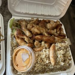Naoko Hibachi Japanese Express - Hibachi chicken and rice with vegetables