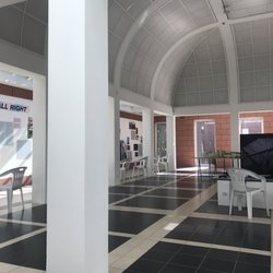 Die Halle im Ersgeschoss