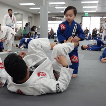 Gracie Barra - Muay Thai Near Me - Northridge, California