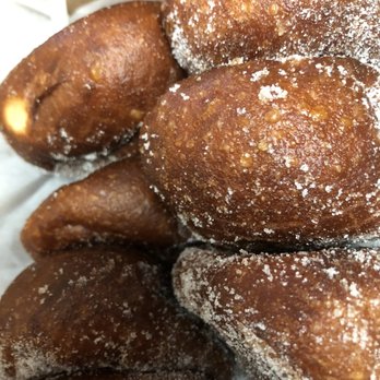 Leonard's Bakery - Original Malasadas - Bakeries Near Me - Honolulu, Hawaii