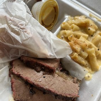 Brisket Smokehouse - Brisket and Mac n' Cheese - Smokehouse Near Me - Atlanta, Georgia