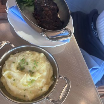 Boatyard - New York strip and mashed potatoes - New American Near Me - Fort Lauderdale, Florida Boatyard - New York strip and mashed potatoes - New American Near Me - Fort Lauderdale, Florida