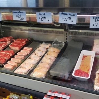 Cunha's Country Store - Meat counter - Grocery Near Me - Half Moon Bay, California Cunha's Country Store - Meat counter - Grocery Near Me - Half Moon Bay, California