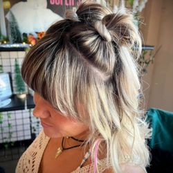 Trendz Salon and Suites  - Space Buns