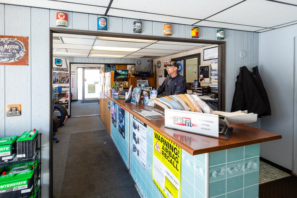 AUTO PRO’S SERVICE CENTER Updated September 2024 21 Photos 4120 10th St, Menominee