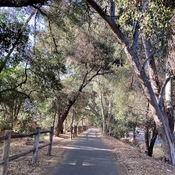 Foster Park - Paved most of the way - Parks Near Me - Ventura, California