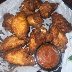 Trout Air Tavern - Chicken wings