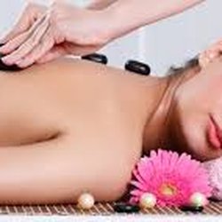 Evelyn - Masaje  con  piedras calientes   27€/50   min
