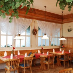 Biergarten Parkhotel Schillerhain - Stübchen