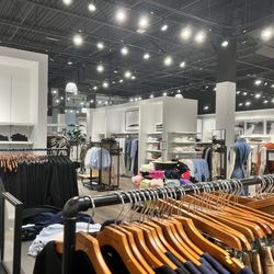 Banana Republic Factory Store