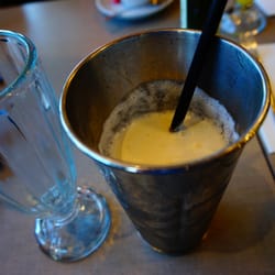 VIPS - White chocolate milkshake