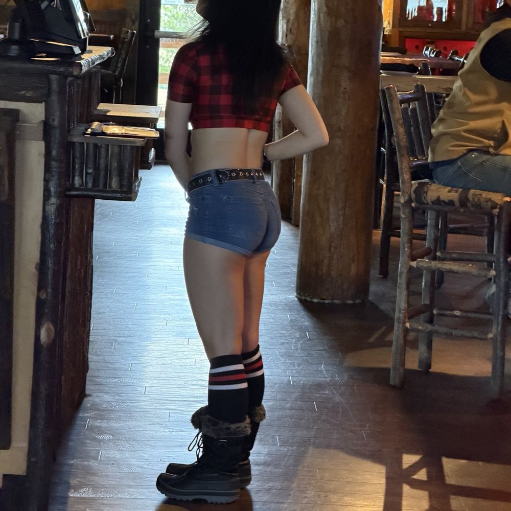 Twin Peaks - Ms Chloe - Sports Bars Near Me - Broomfield, Colorado Twin Peaks - Ms Chloe - Sports Bars Near Me - Broomfield, Colorado