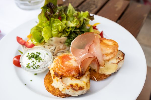 Zum fidelen Affen by null