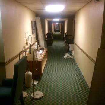 Season's Inn - The hallway - Hotels Near Me - Fort Smith, Arkansas Season's Inn - The hallway - Hotels Near Me - Fort Smith, Arkansas