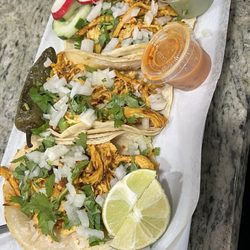 Restaurant Catracho - Chicken Taco
