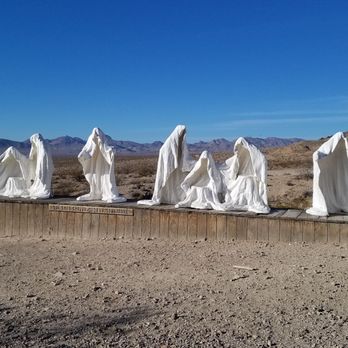 The Goldwell Open Air Museum - The Last Supper - Walking Tours Near Me - Beatty, Nevada
