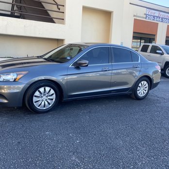 1st Class Window Tint - Honda Accord 4 door window tint - Car Window Tinting Near Me - San Antonio, Texas