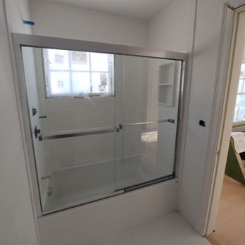 Arlington Glass Mirror and Screen - Another tub slider. - Glass & Mirrors Near Me - Arlington, Massachusetts Arlington Glass Mirror and Screen - Another tub slider. - Glass & Mirrors Near Me - Arlington, Massachusetts