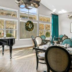 Holiday Edgewood Downs