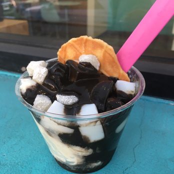 Iceskimo - Ice Cream & Frozen Yogurt Near Me - San Diego, California Iceskimo - Ice Cream & Frozen Yogurt Near Me - San Diego, California