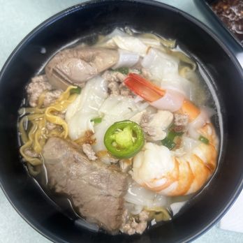 Kim Ky Noodle House - House special #1 with 1/2 egg noodle and rice noodle - Chinese Near Me - San Gabriel, California